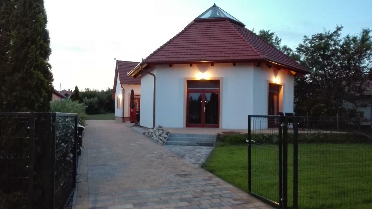 Apartmán Egrelato Vendeghaz Balatonakali Exteriér fotografie